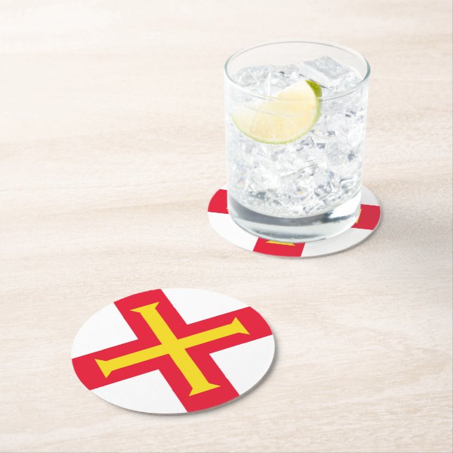 Guernsey flagga underlägg papper rund (Insitu)