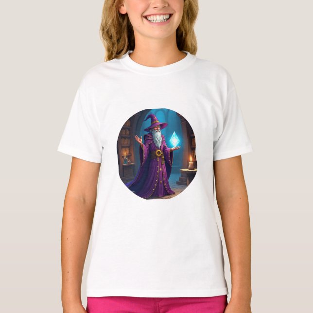 Guiden konsulterar hans magiska Crystal T Shirt (Framsida)