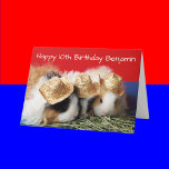 Guinea Gris 8:e, 9:e, 10:e etc. Kid Birthday-kort Kort<br><div class="desc">Tre små pärlmusslor med halmhattar och mathö i grisar finns på framsidan av detta kort. Du kan anpassa kortet med år och namn på födelsedagspojken eller flickan. Det här är ett underbart födelsedagskort för det barn som har ett marsvin gris eller kärlek. Copyright guineapigshop</div>