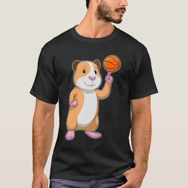 Guinea gris som basketspelare med Basketball.pn. T Shirt (Framsida)