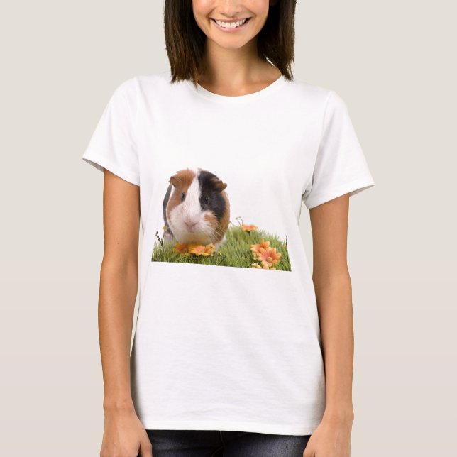 guinea pigs on a lawn t shirt (Framsida)