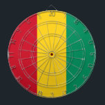 Guineas flagga (Afrikas Land) Darttavla<br><div class="desc">Detta mönster är utmärkande för Guineas flagga (officiellt känd som Republiken Guinea, i Fransk "République de Guinée"), som är land vid kusten i Afrika. Guinea kallades tidigare Fransk Guinea (i Fransk Guinée française), och det moderna land i Guinea kallas ibland Guinea-Conakry för att skilja landet från andra land med Guinea...</div>