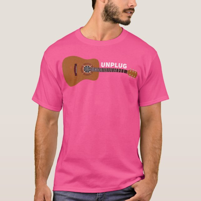 Guitarist kopplar ur akustiskt gitarkompass för at t shirt (Framsida)