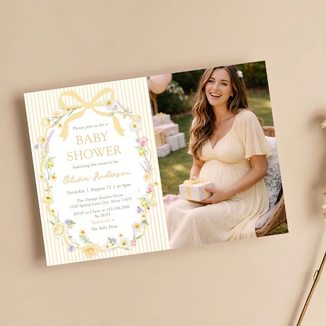 Gul Båge Blommiga Ränder Foto Babykalas Inbjudningar (Skapare uppladdad)
