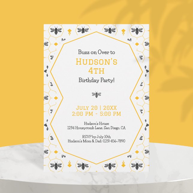 Gul Bikupa från Honungsbin 4-års födelsedagsfest Inbjudningar (Yellow Honeycomb Bee Beehive 4th Birthday Party Invitation)