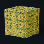 Gul Blomma Abstrakt Konst   Presentaskar<br><div class="desc">Ljus och glad gul primula abstrakt konst.  Blomfotografi av Susan.</div>