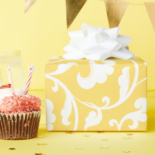 Gul blommönstermonogram för elegant flickaktigt presentpapper (Födelsedagsfest)