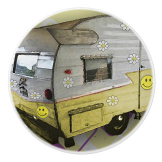 Gul knopp för vintagecamparesläp