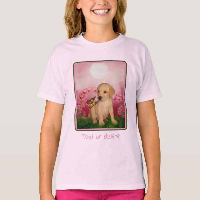 Gul lab Puppy Butterfly Lily Flowers Hund Art T Shirt (Framsida)