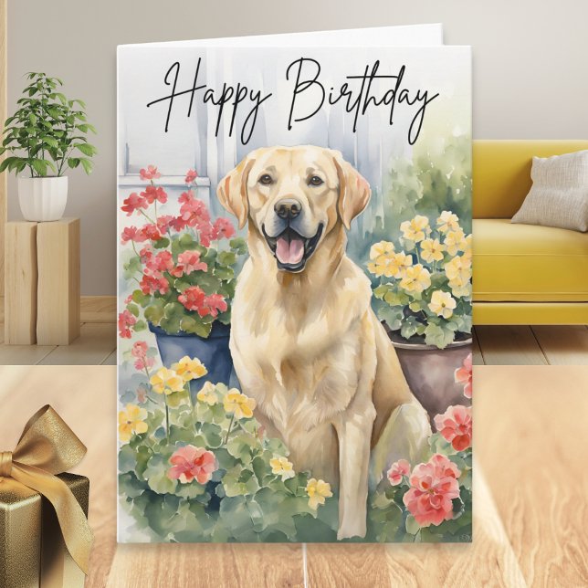 Gul Labrador Retriever Hund Bild Födelsedag Kort (A birthday card with picture of a yellow labrador retriever and geraniums in a watercolor style)