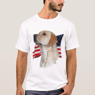 Gul Labrador Retriever med flagga T Shirt