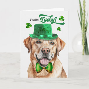 Gul labradorhund som känner sig lycklig på St. Pat Helgkort