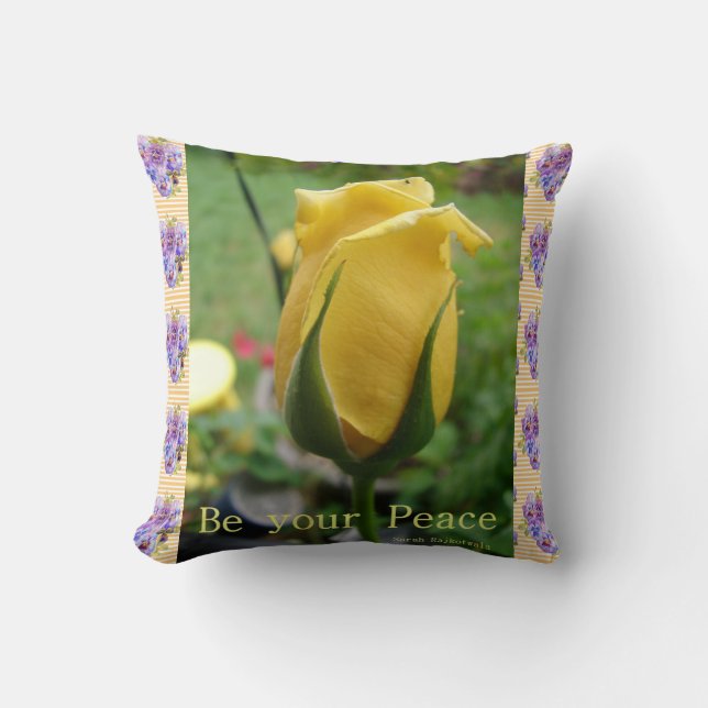 Gul ros Bud Peace Inspiration Quote Cushion Kudde (Framsida)