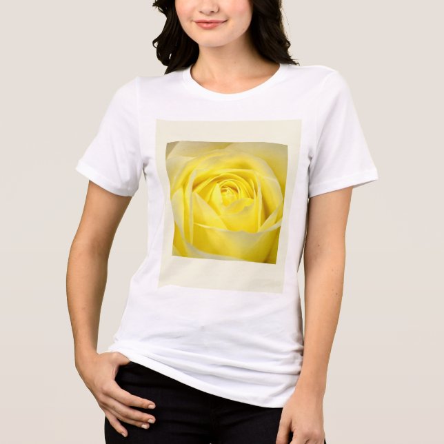 Gul Ros Närbild T Shirt (Framsida)