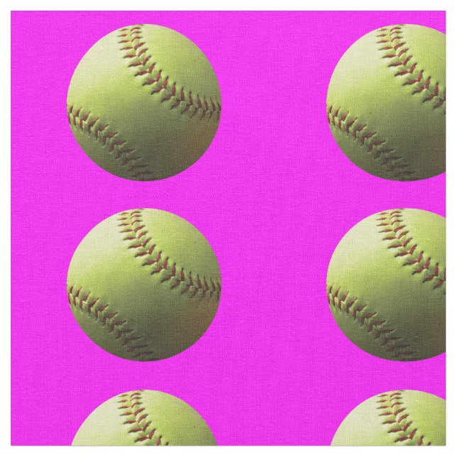 Gul softball på rosor tyg (Närbild)