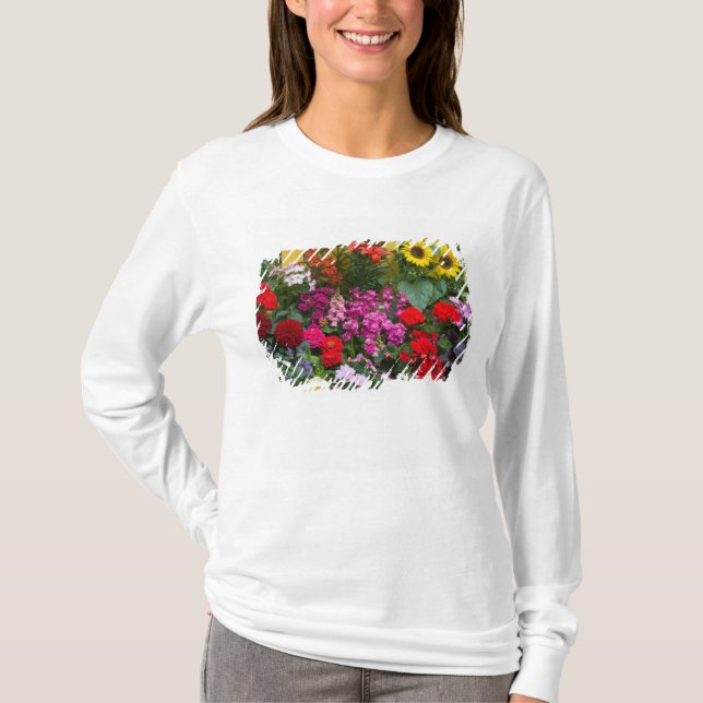 Gul staket med blomsterträdgård i tröja (Framsida)