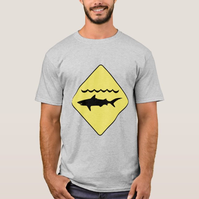 Gul 'varning för hajar' skylt t shirt (Framsida)