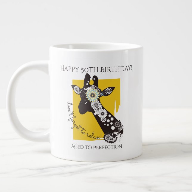 Gul Vit och Svart Funky Cool Giraff Födelsedag Jumbo Mugg (Vänster)