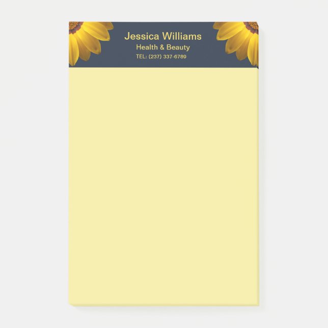 Gula blommor på marinblått bakgrundsmonogram post-it block (Framsida)