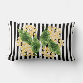 Gula blommor på svartvit rand lumbarkudde