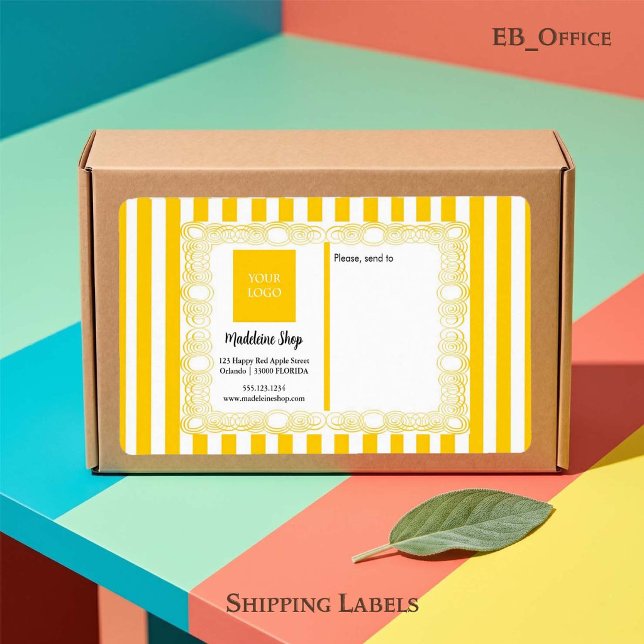 Gula ränder & lockig ram & logotyp fraktsedel (Chic Yellow & White Stripes with Logo.
Size: 3.75” L x 2” W - Eight labels per sheet
)