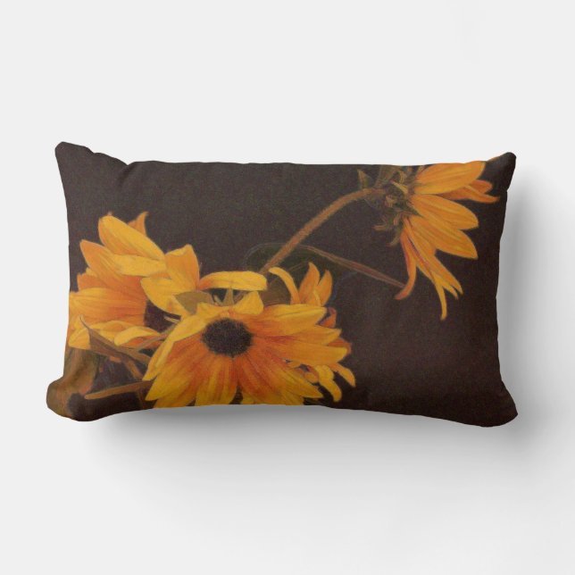 Gula solrosor på chokladbakgrund lumbarkudde (Framsida)