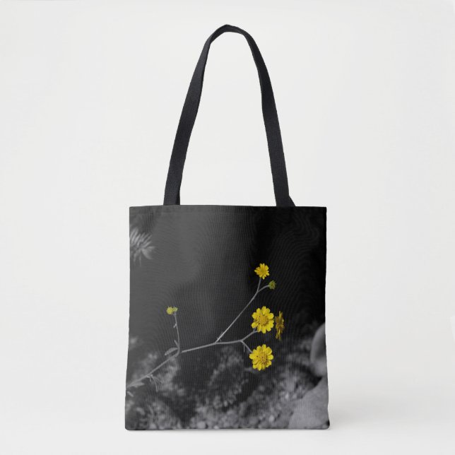 Gula vildblommor under ett träd Färgade 16x20 Tygkasse (Framsida)
