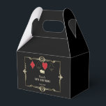 Guld Art Deco Vegas Casino Royale 50:e födelsedage Presentaskar<br><div class="desc">VARJE ÅLDER! Glam, Royal, Vintage kort design Underbar Gatsby och kasino temed. Den har en Underbar Gatsby, Roaring 1920's gamle Hollywood Art Deco stil, royal faux guld freer-de-lis, vintage typsnitt, ett par tärningar, och spelar kort kostym med ett gyllene kant. Använda Anpassa verktyg för att lägga till information. För mer...</div>