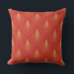 Guld Artdeco Geometric Mönster on Red Kudde<br><div class="desc">Elegant art-deco-elegantens geometriska sömlösa mönster</div>