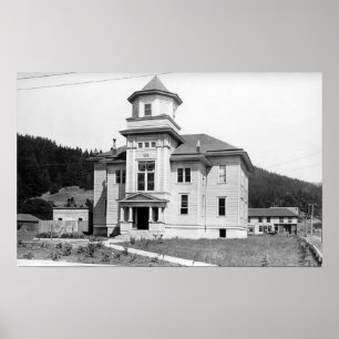 Guld Beach, Oregon View of Court House Photograp Poster