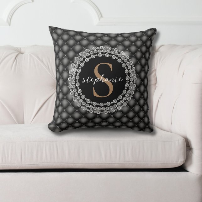 Guld Black Diamonds Monogram Tuftad Elegant Luxury Kudde (Mockup view)
