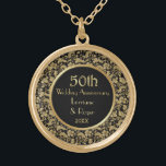 Guld Blommigt Elegance 50 Bröllop-årsdagen Guldpläterat Halsband<br><div class="desc">Underbart guld och svart femtioårsjubileum i Bröllop med elegant,  detaljerat guld blommigt gräns. Anpassa namn och datumtexten med din information. Matchande inbjudningar på årsdagen,  klistermärken och mycket mer i min butik.</div>