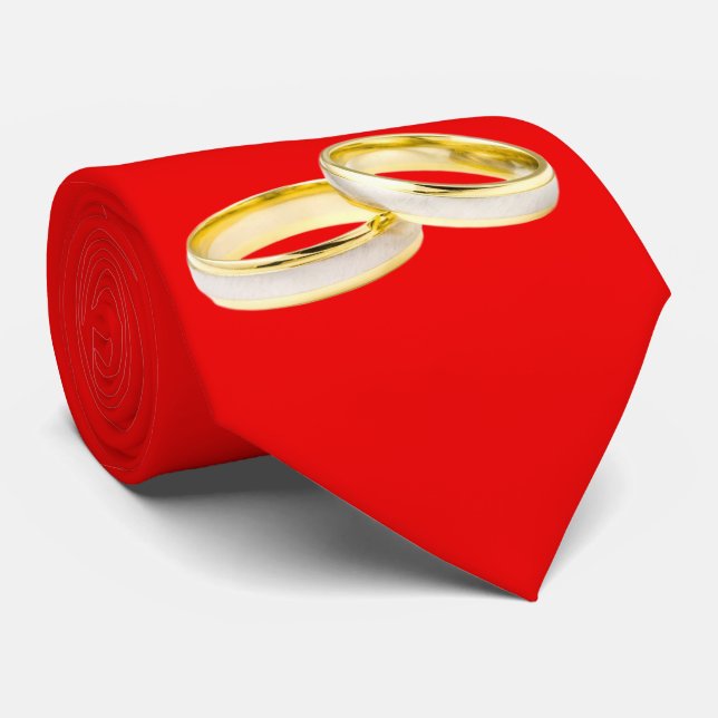 Guld Bröllop Ringar om Röda Slips (Rullad)