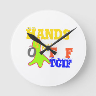 Guld- bu! Flickaktigt TGIF-tackgud dess fredag Rund Klocka