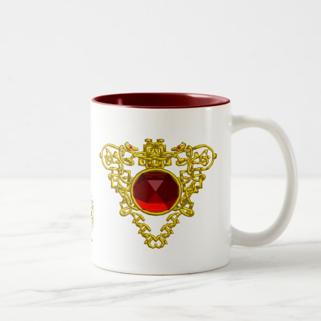 GULD CELTIC HEART JEWEL MED RED RUBY GEMSTONE Två-Tonad MUGG (Höger)
