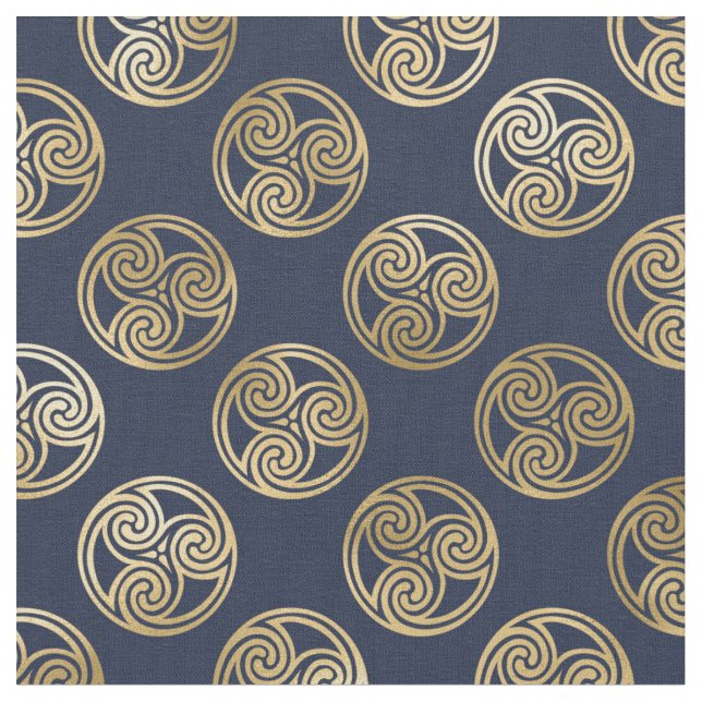 Guld Celtic Triskele Spiral in Circles on Blue Tyg (Närbild)