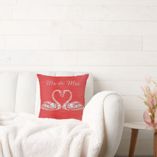 GULD DIAMOND SVAN CUSHION BRÖLLOP RED KUDDE