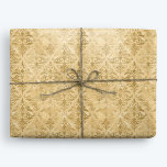 Guld Elegant Victorian Damask Presentpapper<br><div class="desc">Elegant guld Victorian-stil-dammskorgsmönsterbyte. Den guld glitter som används i detta tryck simuleras,  inte glitter. Originalteckningar efter Marketa Stengl.</div>