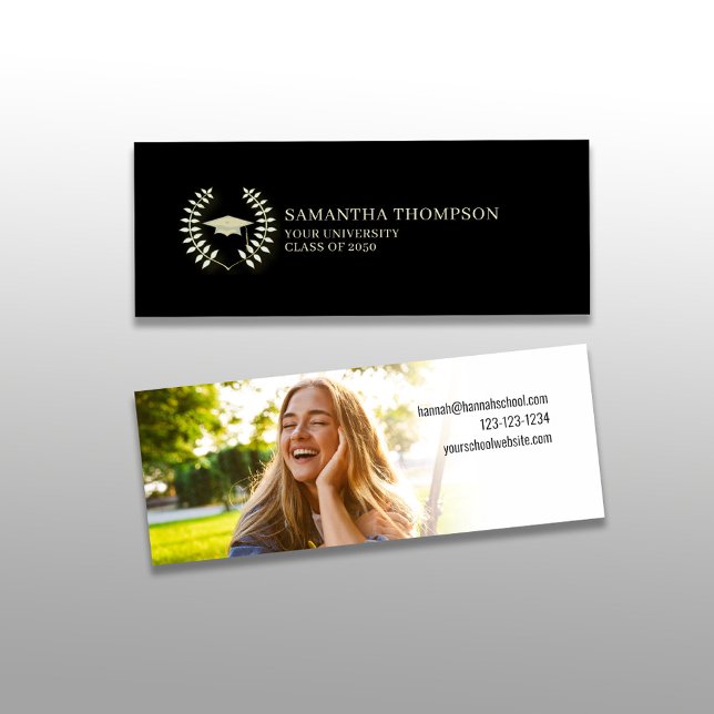 Guld Eleganta Foto Examen Namnkort (A classic traditional laurel leaves, and mortarboard. With photo template.  )