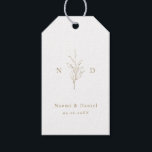 Guld, enkelt botaniskt löv monogram bröllop presentetikett<br><div class="desc">Monogrammad initialer och elegant-hand illustrerade botaniskt löv,  elegant och klassiskt typsnitt i guld och vitt,  enkelt och lyxigt. Underbart tack för att du föredrar klistermärken för det moderna klassiska bröllop,  det enkla formella bröllop,  elegant botaniska trädgårdsbröllop. Visa alla matchande delar i samlingen.</div>