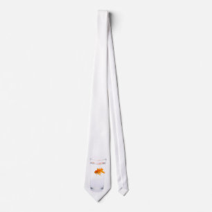 Guld- fisk i en glass tie slips