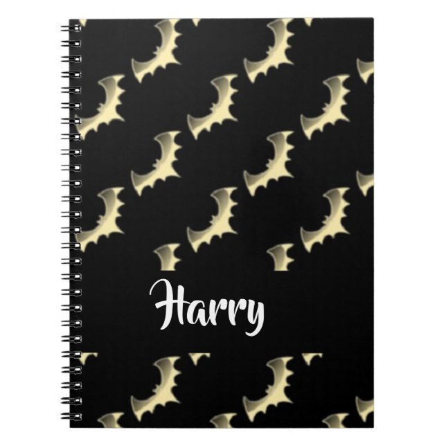 Guld fladdermöss på svart anteckningsbok (Framsidan)