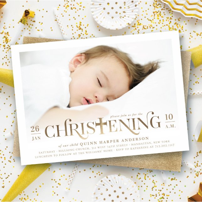 Guld Folie Modern Kors Dop Foto Religiöst Inbjudningar (Faux Gold Foil Modern Classic Bold Cross Stylish Christening Photo Invitation @ fat_fa_tin)