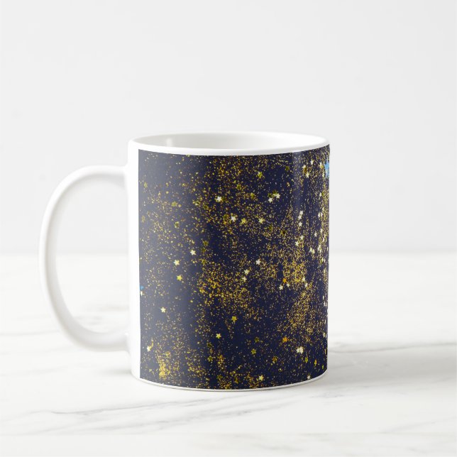 Guld glitter och glittrande blå stjärnor på svart  kaffemugg (Vänster)