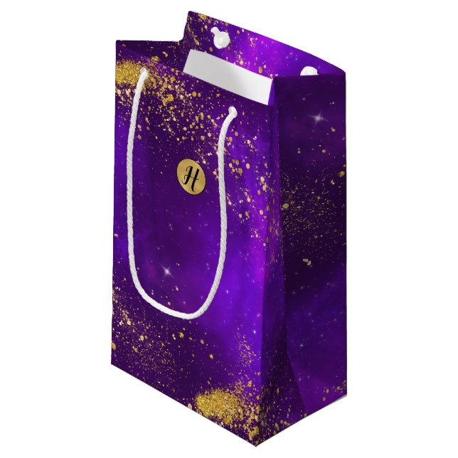 Guld Glitter och Lila Galaxy Monogram Gift Bag (Framsidan Vinklad)