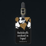 Guld Glitter Vegas Bachelorette Party Luggage Tag Bagagebricka<br><div class="desc">Samla flickorna för att fira den lyckliga bruden att vara med en helg i Las Vegas och högtidlighålla bran med dessa märkre för personlig-bagagepåsar med guld glitter-kort kostym för det glamorösa kasinokuset. Dessa märkre i anpassningsbarna är en gåva som kan användas om och om igen efter det stora flänget före...</div>