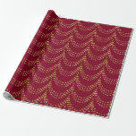 Guld, Gnistra Swag Rand på Burgundy Red Presentpapper<br><div class="desc">Hej och God jul! Här är en elegant guld som sväljer rand mönster på en burgundröd bakgrund. Små glatt guld-prickar skapar rand ge det som en festlig och glam vibe. De pappra inslagningskoordinaterna är vävnadspapper, band, presentväskor, märkre och påsar i vin. Så du kan få en sammanhållen titt på din...</div>