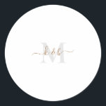 Guld & Grått Monogram Swash-skript Runt Klistermärke<br><div class="desc">Modern Guld och Grått Monogram Sticker. Kombinationsteckensnitt Utslag. Enkelt.</div>