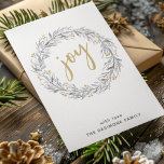 Guld Joy Watercolor Botaniskt krandjul Julkort<br><div class="desc">Ett modernt helgdag-kort har en krans som är gjord av våtfärgsbotaniker med glädje i mitten av guld-manustypografi. Anpassa med ditt namn.</div>