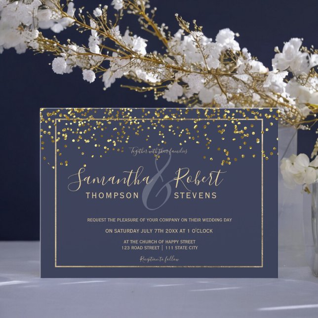 Guld konetti marinblåskript chic modern bröllop inbjudningar (Gold confetti navy blue script chic modern wedding invitation)